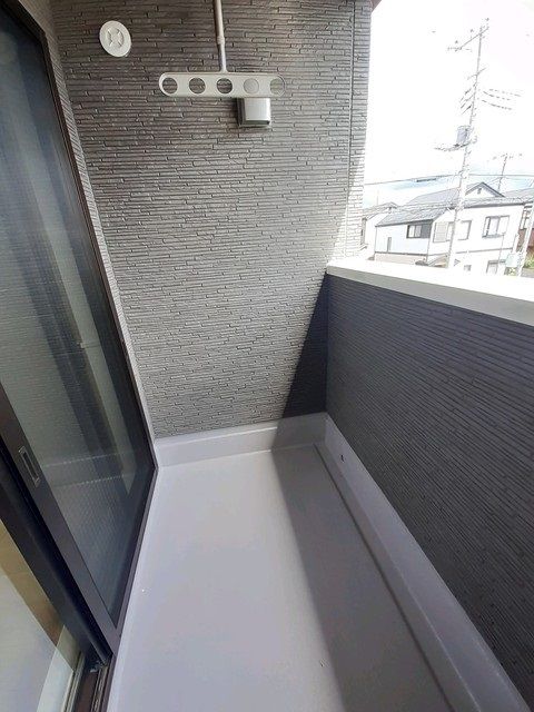 ��ʌ��������܎s�΋�厚�����̃A�p�[�g�̃o���R�j�[