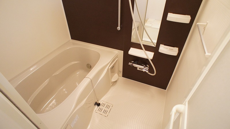 ��ʌ�����s�厚�����̃A�p�[�g�̃o�X