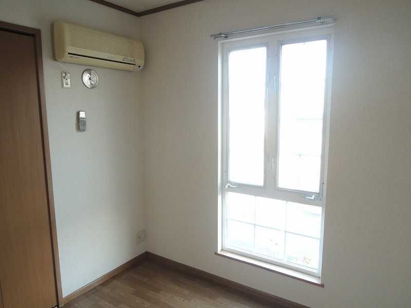 ��ʌ��k�����S�ɓޒ������S���ڂ̃A�p�[�g�̂��̑������E�X�y�[�X