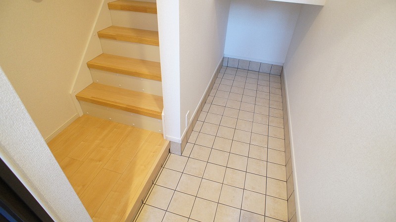 ��ʌ�����s�厚�����̃A�p�[�g�̌���