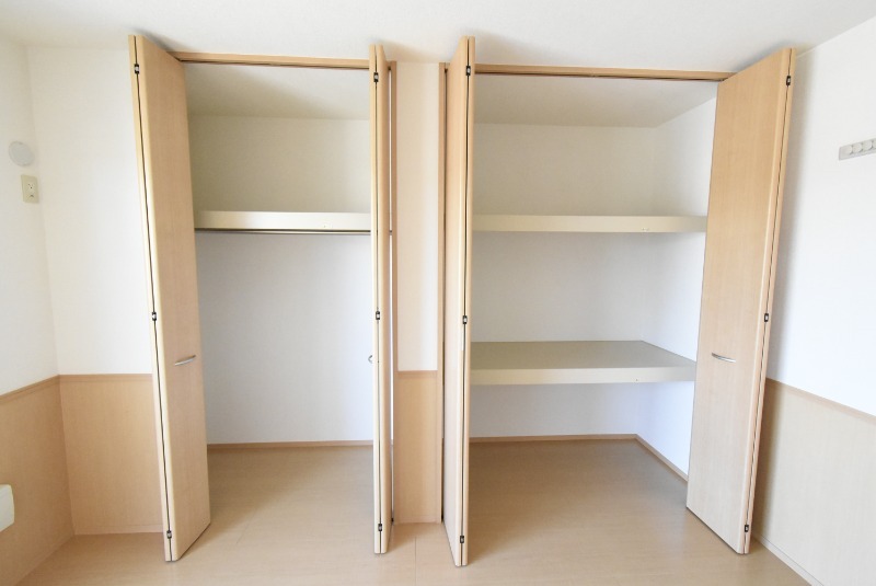 ��ʌ�����s�厚�����̃A�p�[�g�̎��[