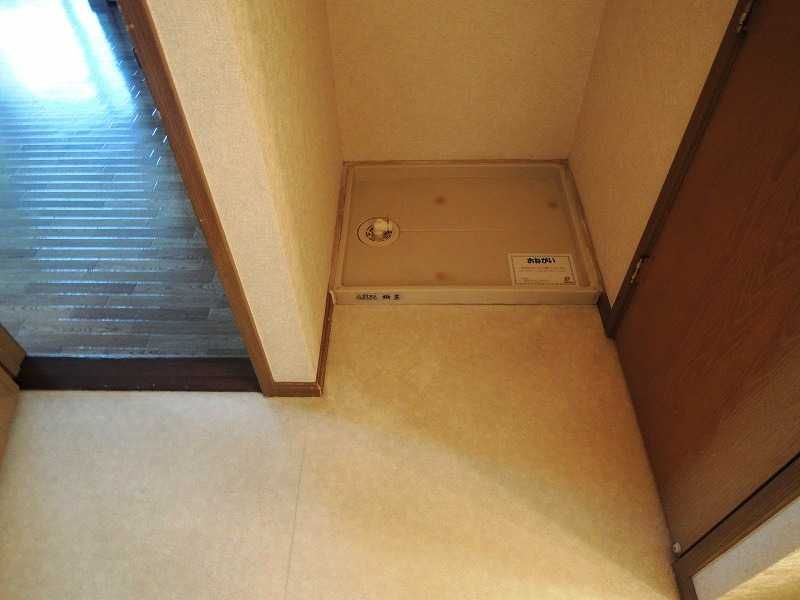 ��ʌ��k�����S�ɓޒ������S���ڂ̃A�p�[�g�̂��̑��ݔ�