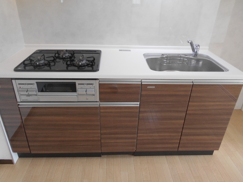 ��ʌ��������܎s��{��x�̓����Q���ڂ̃}���V�����̃L�b�`��