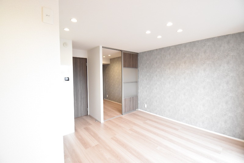 ��ʌ��z�J�s��z�J�P���ڂ̃A�p�[�g�̋��ԁE���r���O