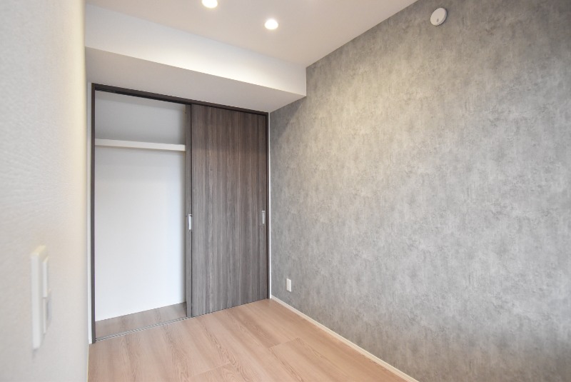 ��ʌ��z�J�s��z�J�P���ڂ̃A�p�[�g�̂��̑������E�X�y�[�X