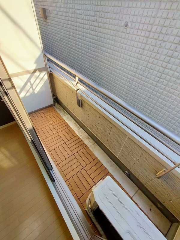 ��ʌ��������܎s������{�����Q���ڂ̃e���X�n�E�X�̃o���R�j�[