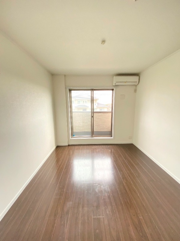 ��ʌ��������܎s�΋�厚���̃A�p�[�g�̋��ԁE���r���O