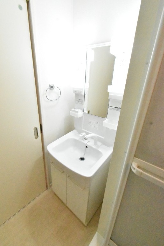 ��ʌ�����s������S���ڂ̃A�p�[�g�̐��ʏ�