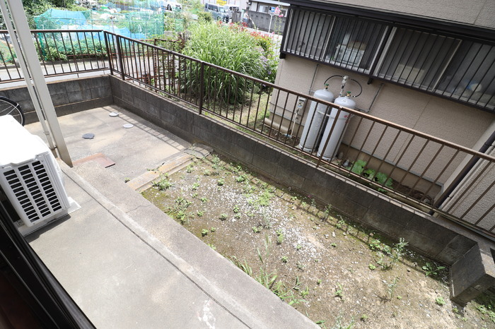 ��ʌ��������܎s����厚�_�c�̃A�p�[�g�̃o���R�j�[