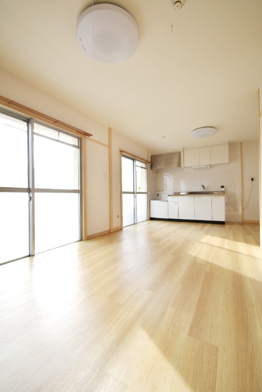 ��ʌ��������܎s�k����i���P���ڂ̃}���V�����̋��ԁE���r���O