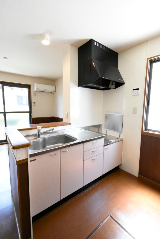 ��ʌ��������܎s����厚���V�n�̃A�p�[�g�̃L�b�`��