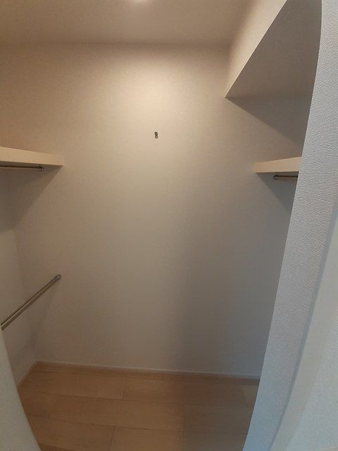 ��ʌ�����s�厚���s�g���̃A�p�[�g�̎��[