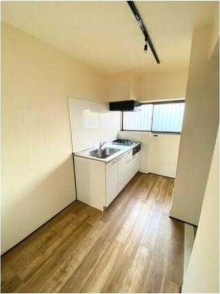 ��ʌ�����s�˒˓��S���ڂ̃A�p�[�g�̋��ԁE���r���O