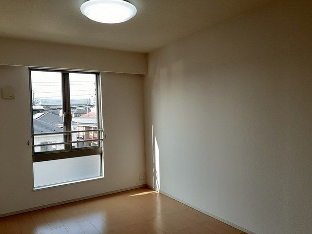 ��ʌ������s�����S���ڂ̃A�p�[�g�̂��̑������E�X�y�[�X