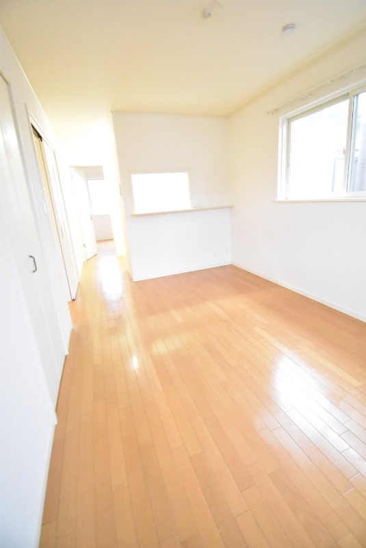 ��ʌ��������܎s��{��x�̓����P���ڂ̃A�p�[�g�̋��ԁE���r���O