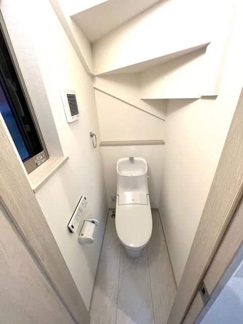 ��ʌ�����s�厚�O�c�̈�ˌ��Ẵg�C��