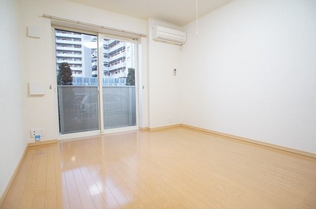 ��ʌ�����s���L�P���ڂ̃A�p�[�g�̂��̑������E�X�y�[�X