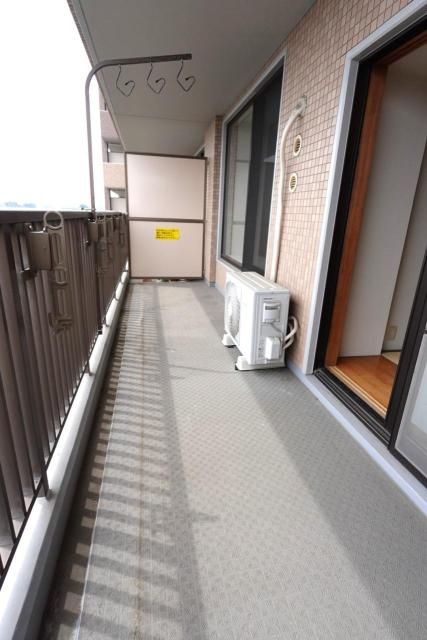 ��ʌ������s���v��̃}���V�����̃o���R�j�[