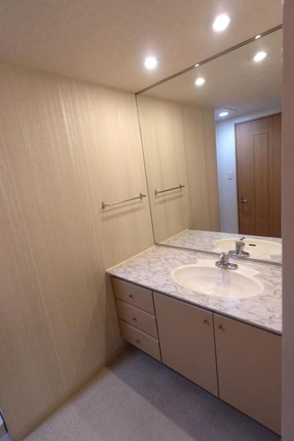 ��ʌ������s���v��̃}���V�����̐��ʏ�