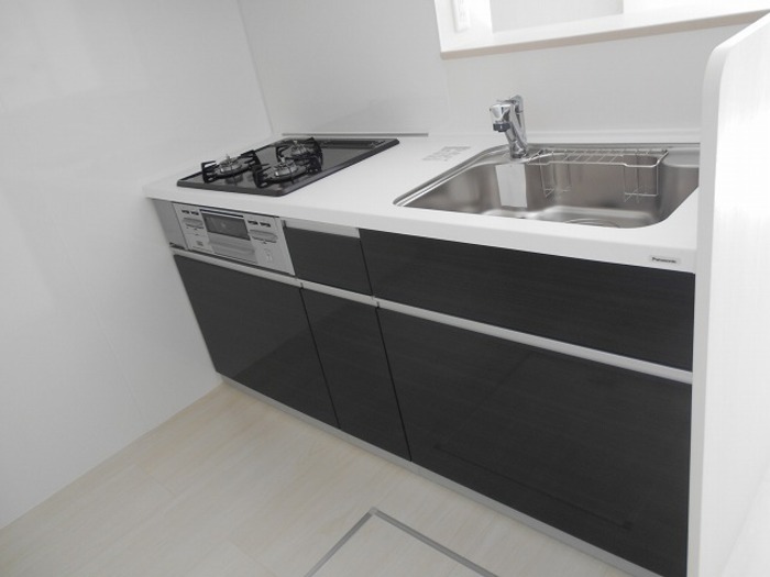 ��ʌ��������܎s�΋�厚�O���̃A�p�[�g�̃L�b�`��