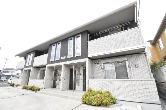 ��ʌ��������܎s�΋�厚�O��1064-8�̃A�p�[�g�̌����O��