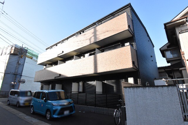 ��ʌ������s�������̃A�p�[�g�̌����O��