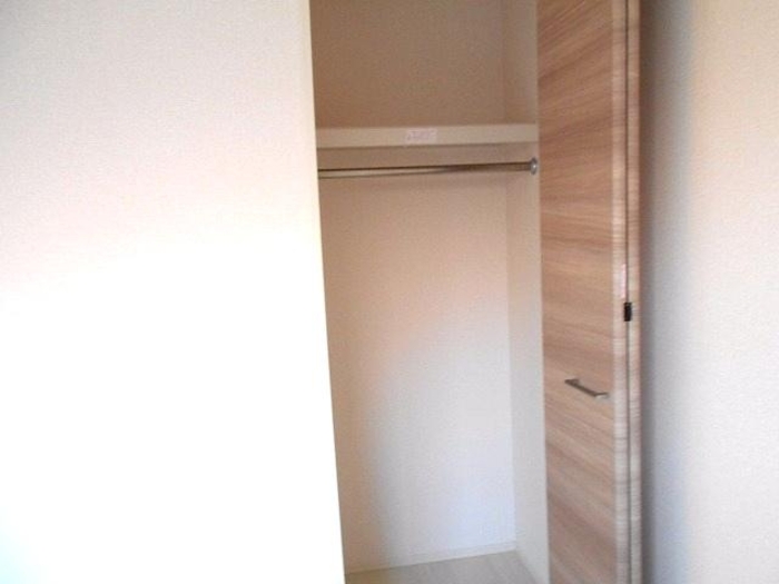 ��ʌ��������܎s�΋�厚�O���̃A�p�[�g�̎��[