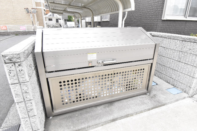 ��ʌ��������܎s�΋�厚�O���̃A�p�[�g�̂��̑�