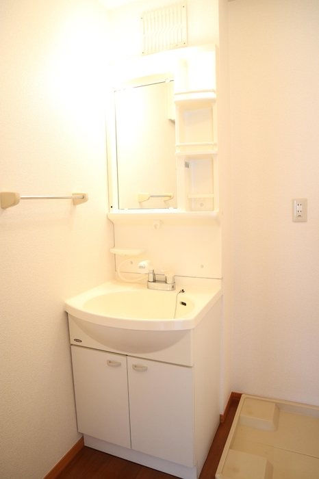 ��ʌ�����s�k����P���ڂ̃A�p�[�g�̐��ʏ�