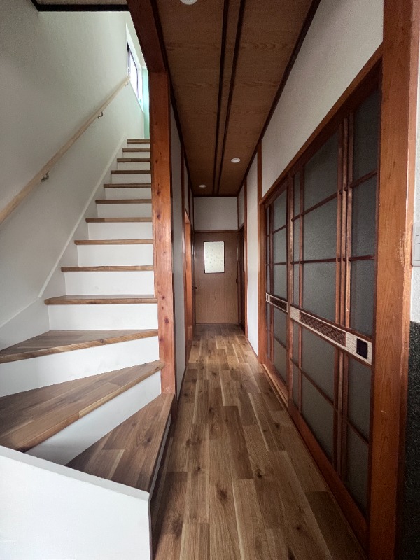 ��ʌ������s�F���q�̈�ˌ��Ă̌���