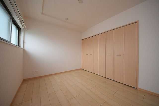 ��ʌ�����s�˒˓��R���ڂ̃}���V�����̂��̑������E�X�y�[�X