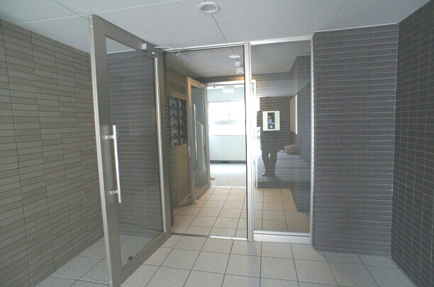 ��ʌ�����s������Q���ڂ̃}���V�����̃G���g�����X