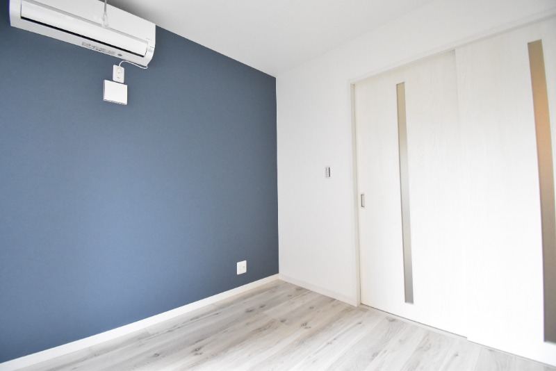 ��ʌ��������܎s�΋�厚�ԋ{�̃A�p�[�g�̋��ԁE���r���O