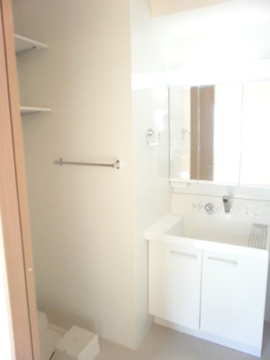 ��ʌ��������܎s������厚��J�̃A�p�[�g�̐��ʏ�