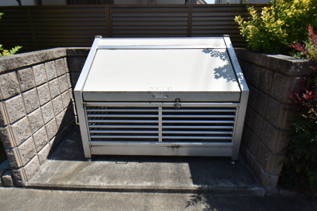 ��ʌ��������܎s������厚��J�̃A�p�[�g�̂��̑�