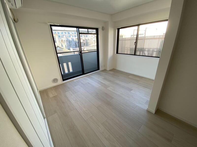 ��ʌ��������܎s��{�擌���Q���ڂ̃}���V�����̃o���R�j�[