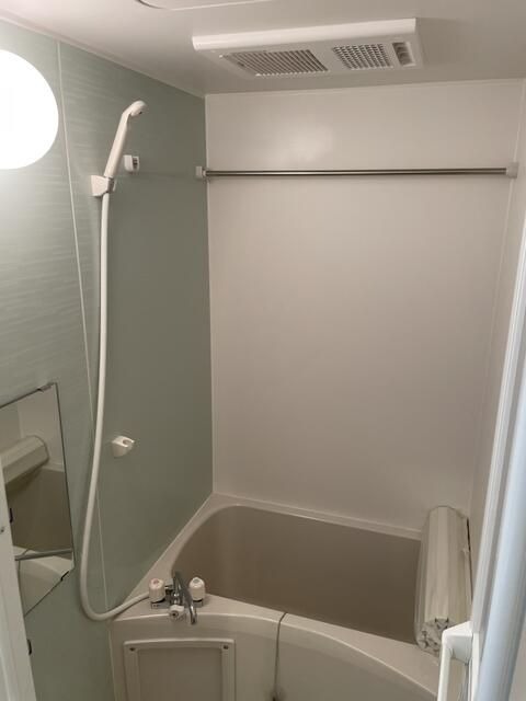 ��ʌ�����s�O�c�a�R���ڂ̃A�p�[�g�̃o�X