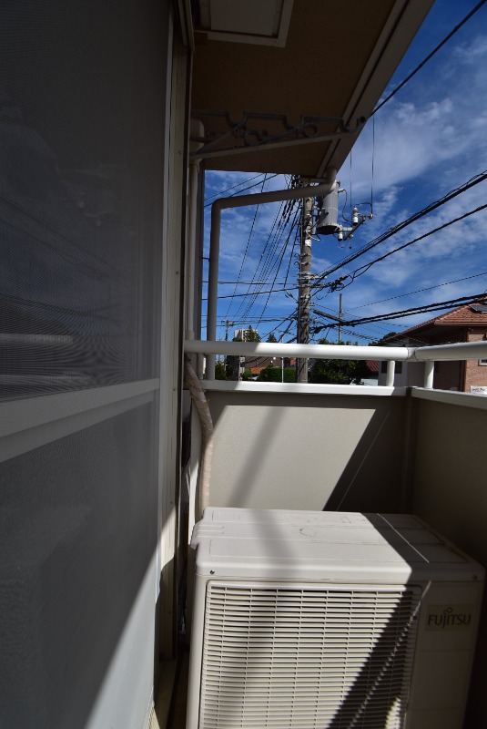 ��ʌ��������܎s�k����i���Q���ڂ̃A�p�[�g�̃o���R�j�[