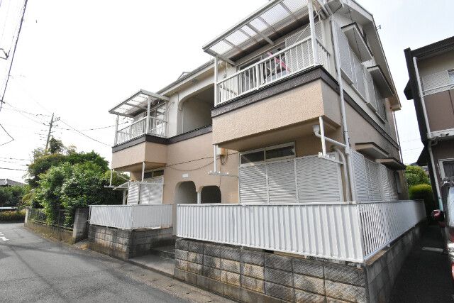 ��ʌ��������܎s��{��O���R����174-1�̃A�p�[�g�̌����O��