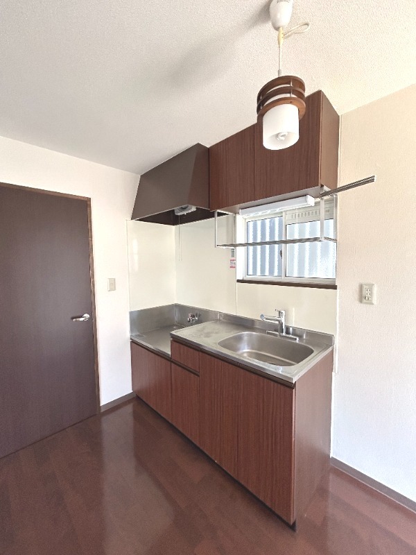 ��ʌ��������܎s��{��匴�V���ڂ̃A�p�[�g�̃L�b�`��