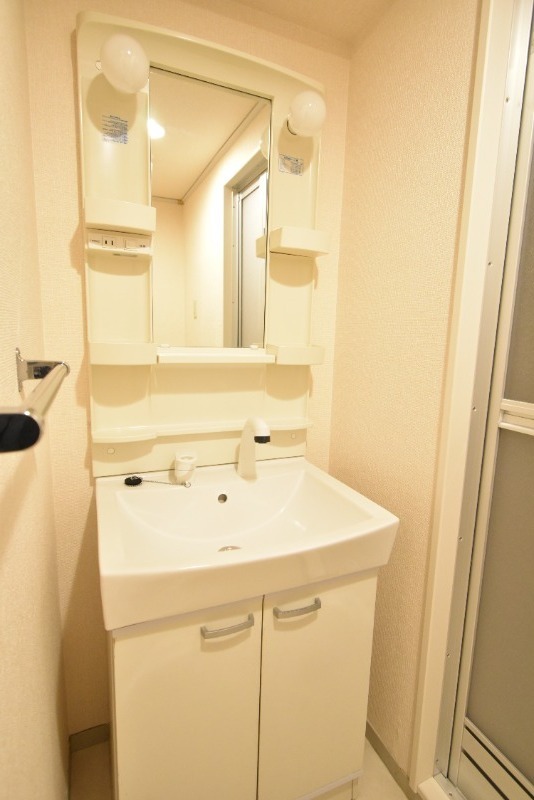 ��ʌ��������܎s�k����i���Q���ڂ̃A�p�[�g�̐��ʏ�