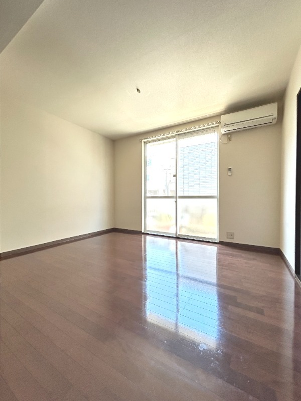 ��ʌ��������܎s��{��匴�V���ڂ̃A�p�[�g�̋����E���r���O