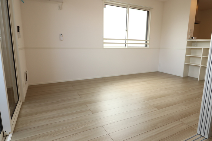 ��ʌ�����s����Q���ڂ̃A�p�[�g�̋��ԁE���r���O