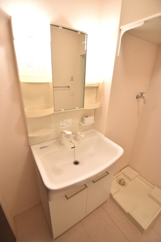 ��ʌ�����s�厚���s�̃A�p�[�g�̐��ʏ�