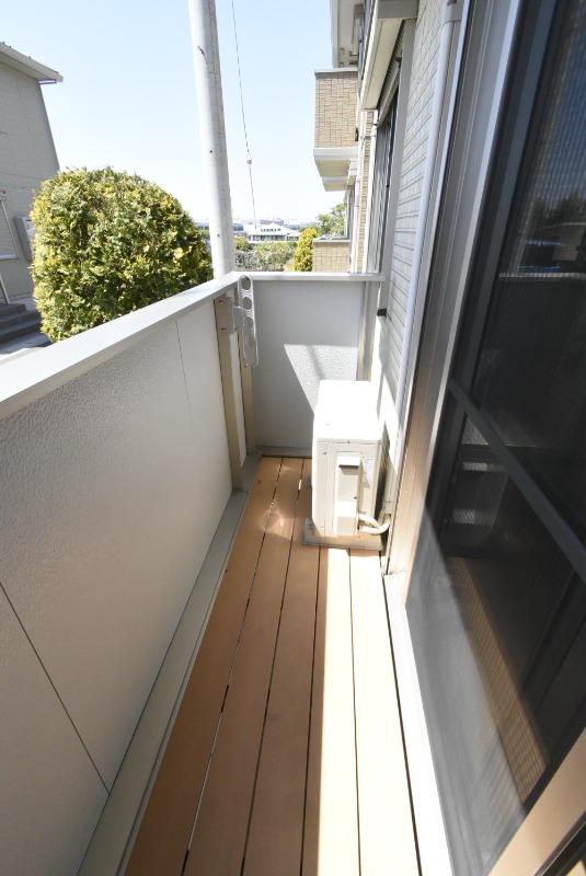 ��ʌ�����s�厚���s�̃A�p�[�g�̃o���R�j�[