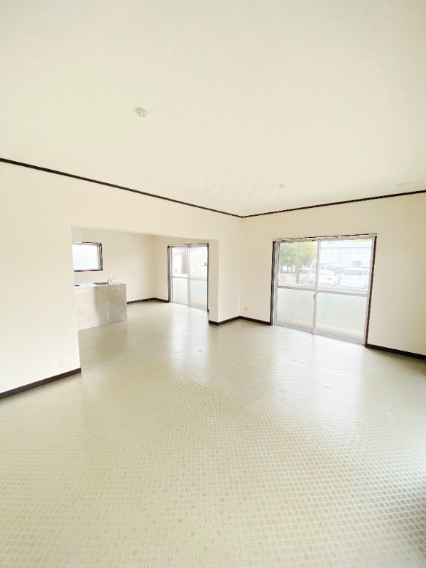 ��ʌ����R�s���Ԑ�S���ڂ̃}���V�����̋����E���r���O