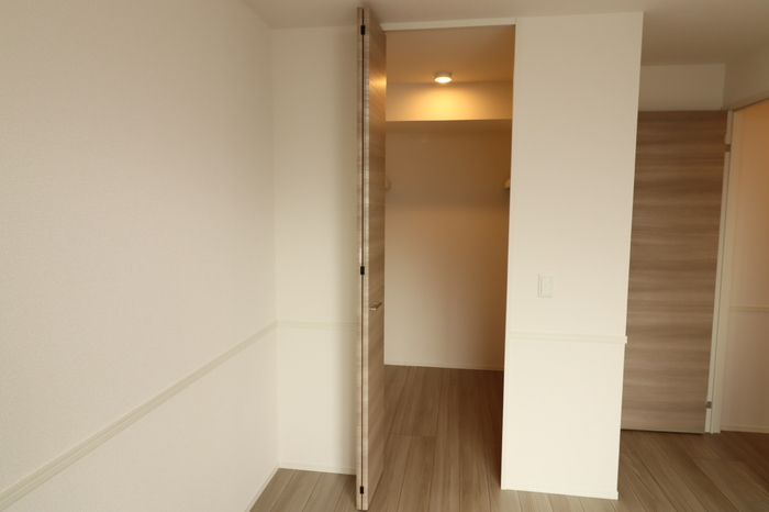 ��ʌ�����s����Q���ڂ̃A�p�[�g�̎��[