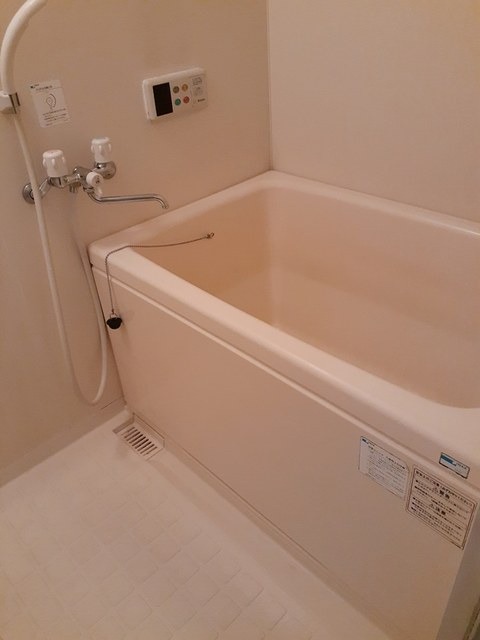 ��ʌ��������܎s�΋�厚�����̃A�p�[�g�̃o�X