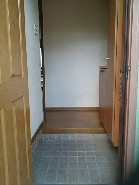 ��ʌ��������܎s�΋�厚�����̃A�p�[�g�̌���