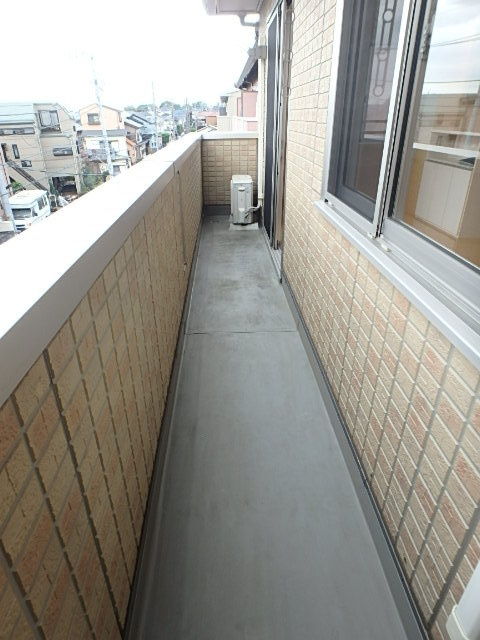 ��ʌ��������܎s��{��听���P���ڂ̃A�p�[�g�̃o���R�j�[